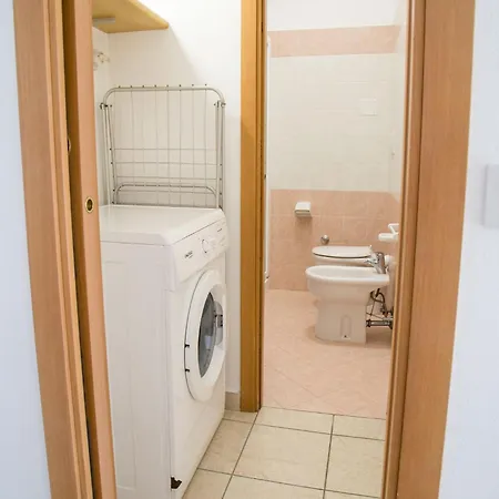 شقة Great With A Lovely Patio *